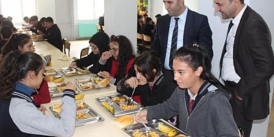 Bulanık İlçe Milli Eğitim Müdürü Tunçel, Köy Köy Dolaşarak Okulları Ziyaret Ediyor
