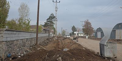 BULANIK’TA ELEKTRİK KABLOLARI YER ALTINA ALINIYOR