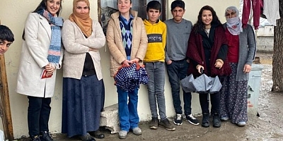 Gönüllü Öğretmenler, Köy Köy Gezip Çocukları Okula Kazandırıyorlar
